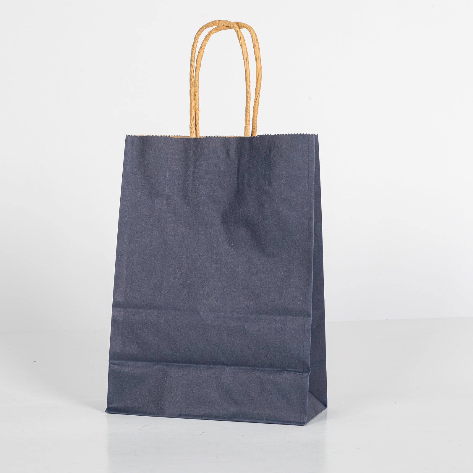 12x Papieren tas gedraaid handvat - 16cm x 22cm x 8cm - Zwart