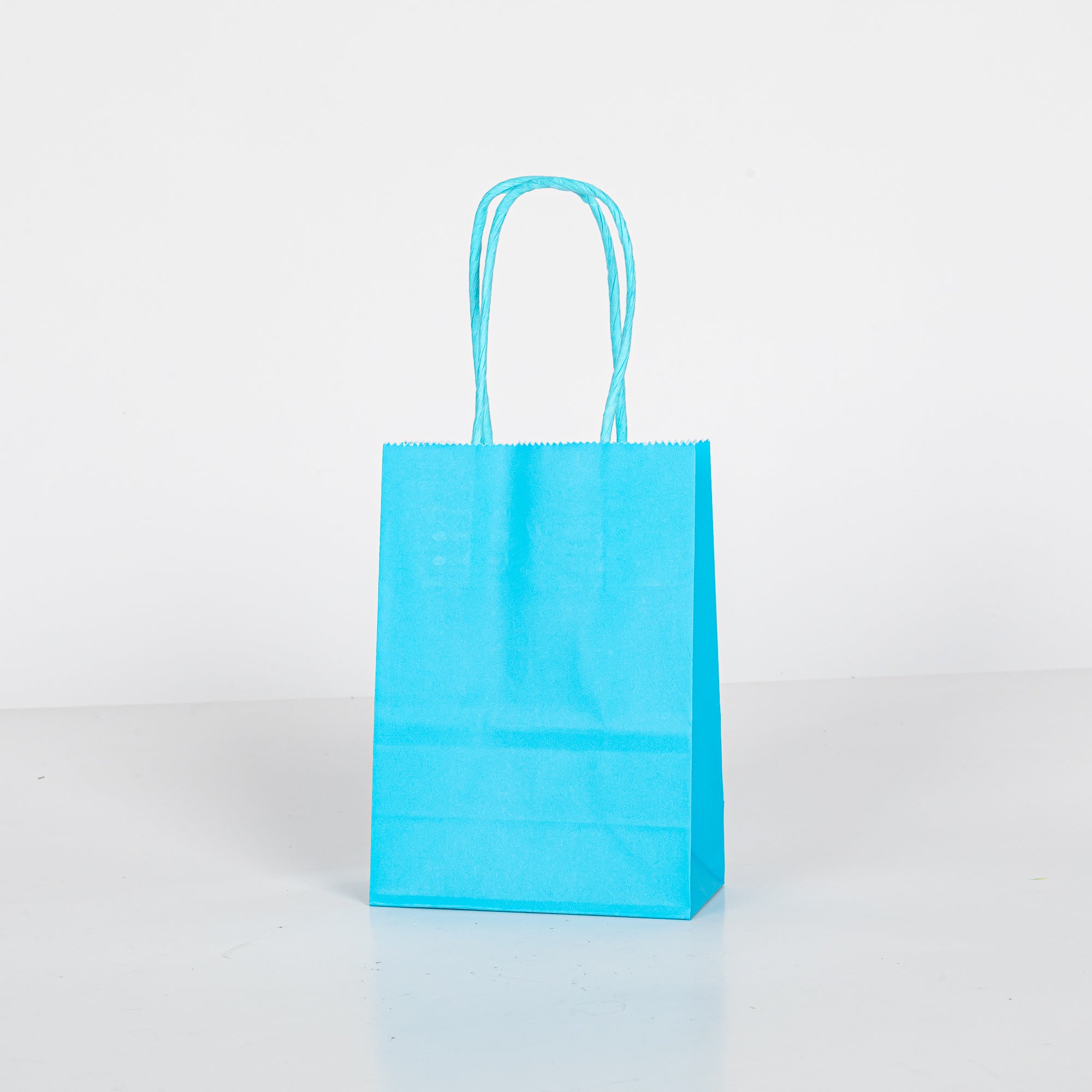 12x Papieren tas gedraaid handvat - 11cm x 15cm x 6cm - Cyan