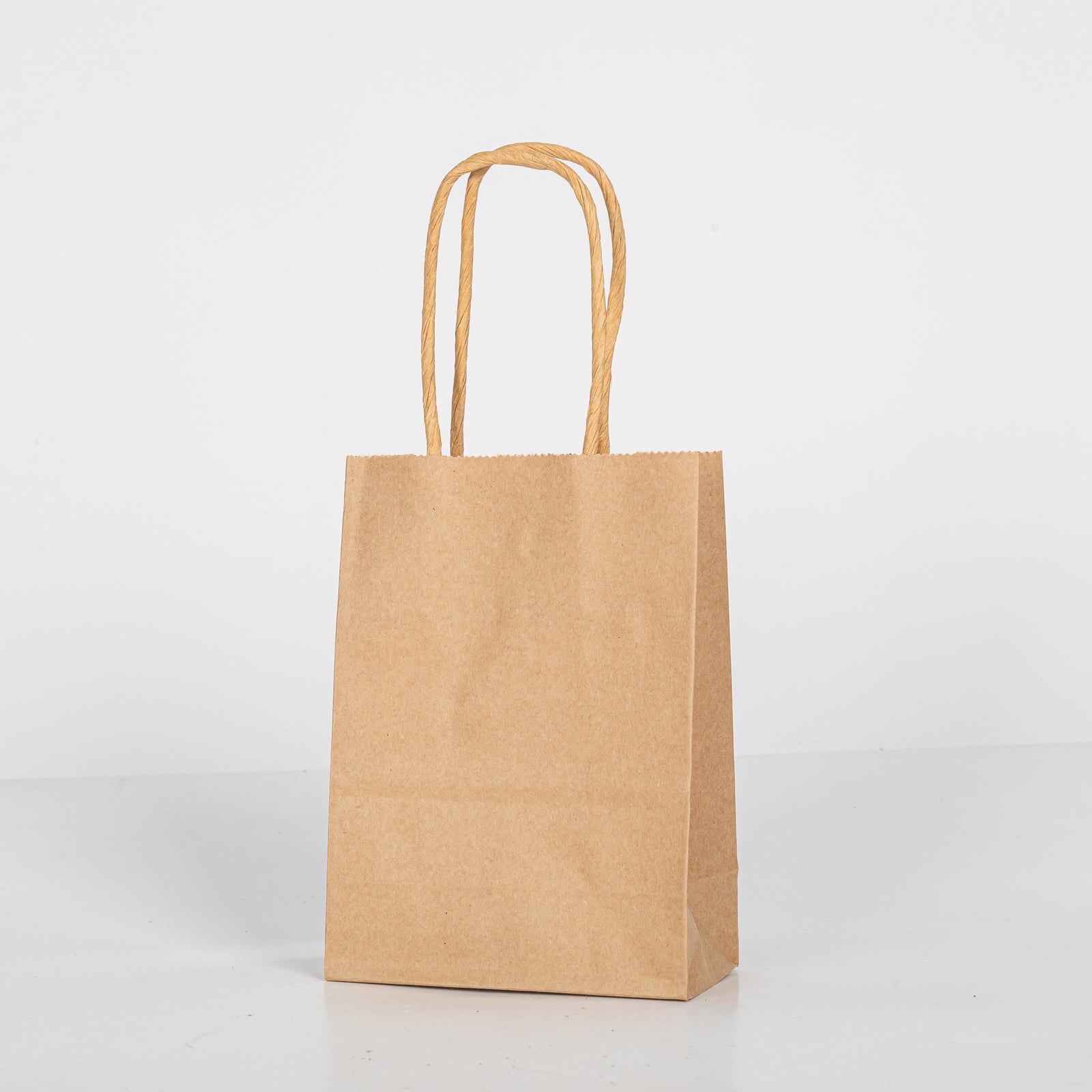 12x Papieren tas gedraaid handvat - 11cm x 15cm x 6cm - Kraft