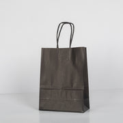 12x Papieren tas met zwarte gedraaid handvat - 16cm x 22cm x 8cm - Zwart