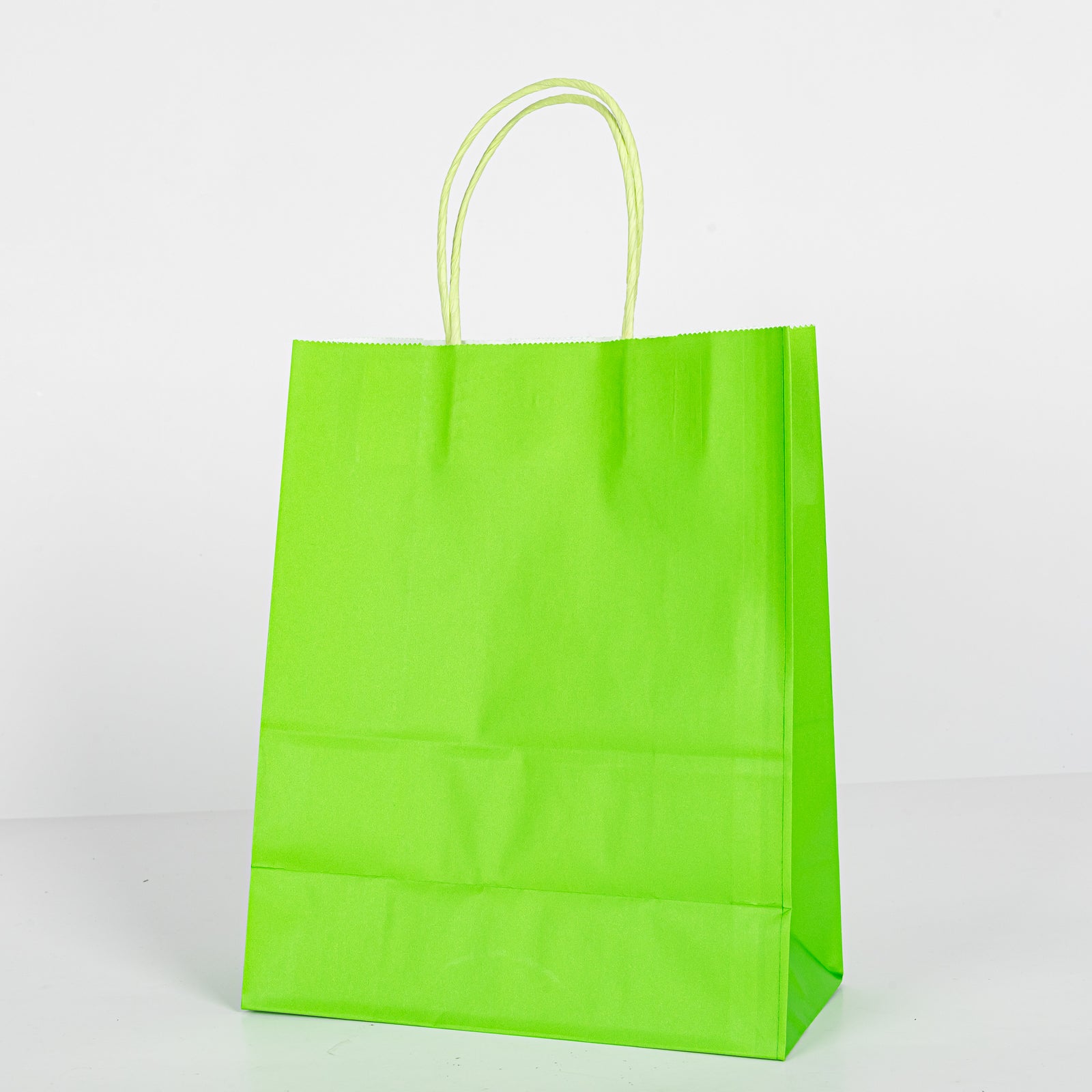 12X Papieren tas gedraaid handvat - 22cm x 27cm x 11cm Fel Groen