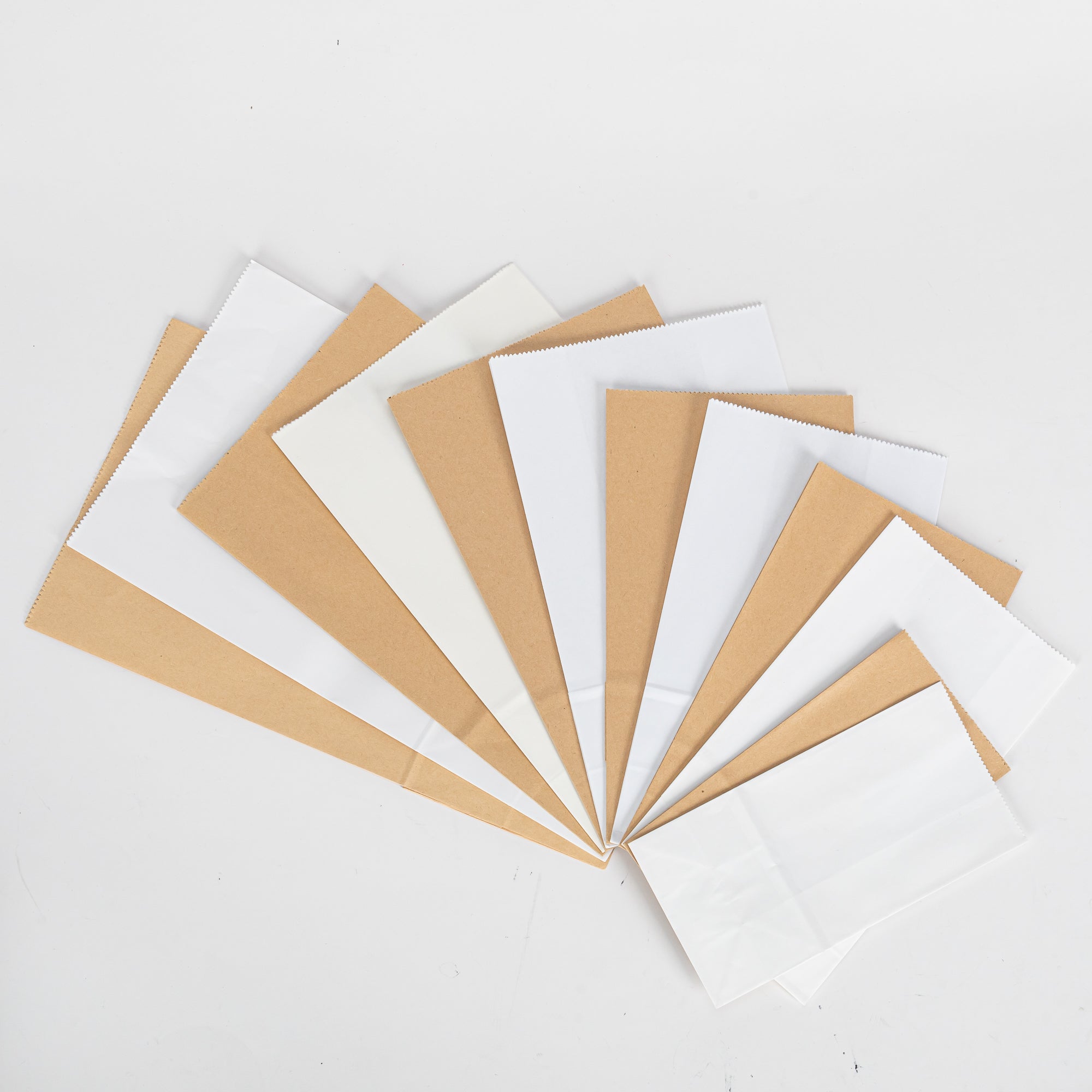 50 stuks Nature Kraft zak blokbodem 18cm + 12cm x 32cm Bruin