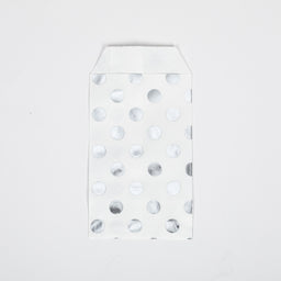 50 stuks Cadeau Papieren Zakjes gestipt kleur Zilver 16cm x 24cm