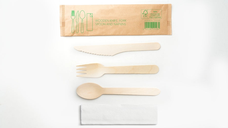 Houten bestekset 4/1 mes + vork + lepel + servet (FSC 100%)
