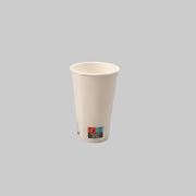 Stack of white 180cc kartonnen koffiebeker cups with FSC certification in bulk packaging